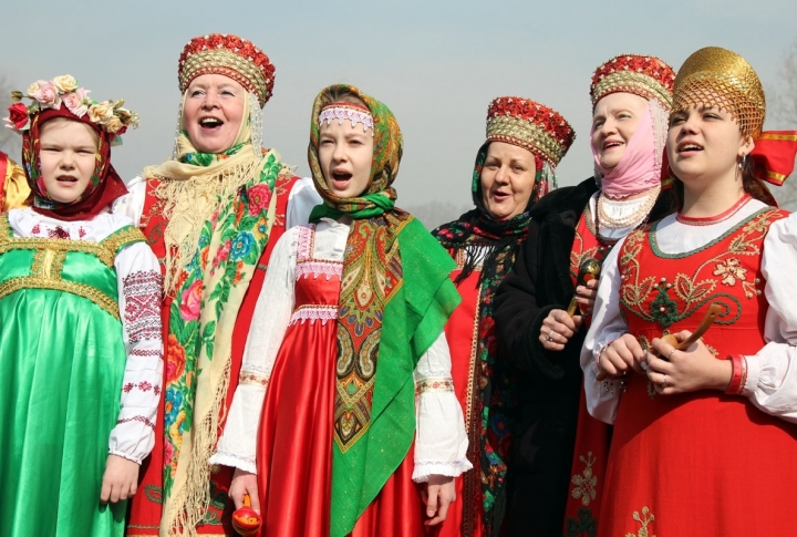 Maslenitsa songs. Photo by Yaroslav Radlovskiy©