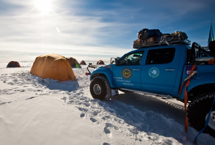 First Kazakhstan Scientific Expedition to the South Pole