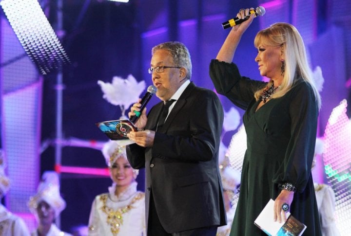 Festival's traditional hosts Sagnay Abdullin and Magima Yeskaliyeva. Photo by Yaroslav Radlovskiy©