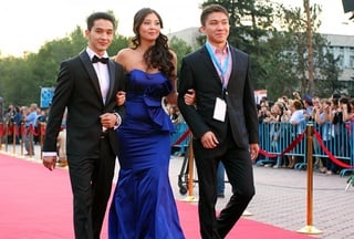 Assylkhan Tolepov, Aliya Telebarisova and Arthur Tolepov (L to R). Photo by Yaroslav Radlovskiy©