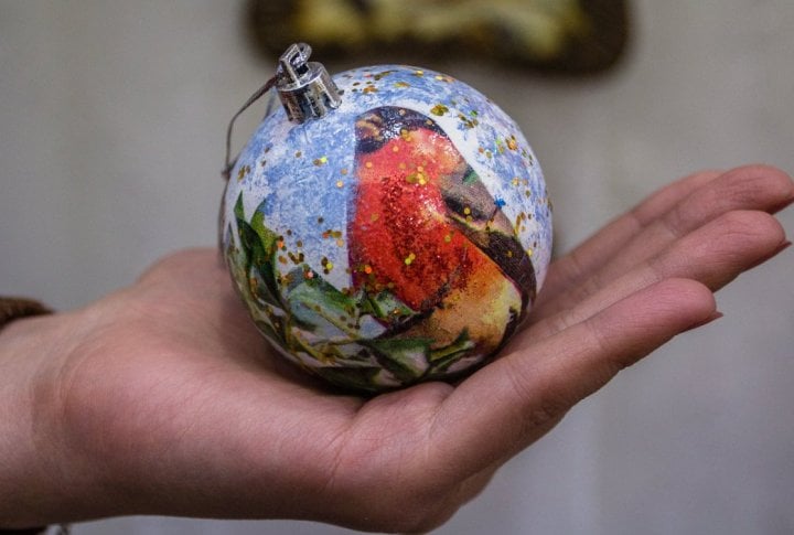 Christmas tree decoration. Photo by Yaroslav Radlovskiy©