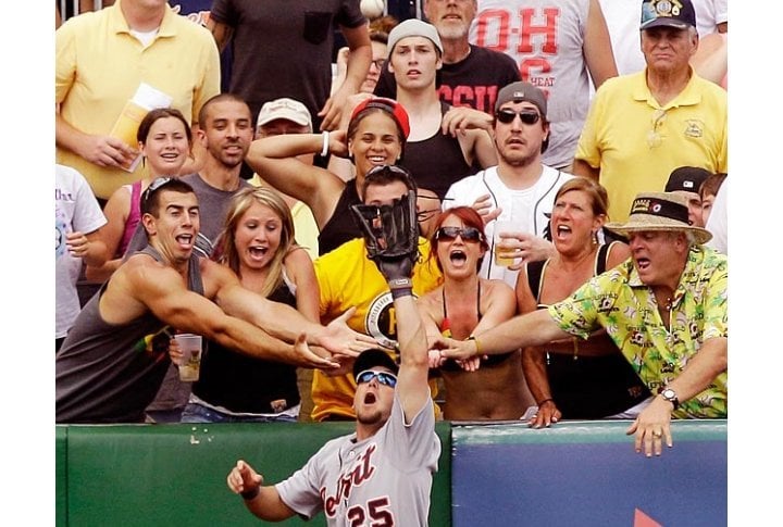 Ryan Raburn, a Detroit Tigers right fielder, made this leaping catch against the Pittsburgh Pirates. Photo courtesy of SI.com