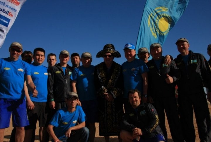 Jean-Louis Schlesser and Astana team. Tengrinews.kz©