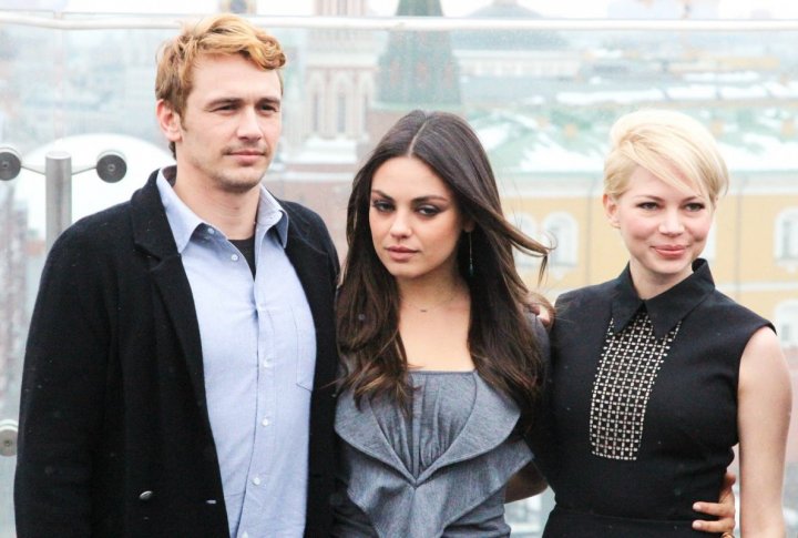 The stars posing at the roof of one of Moscow hotels. Photo by Aizhan Tugelbayeva©