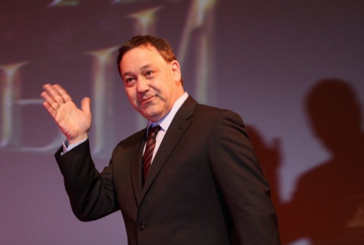 Director Sam Raimi before the beginning of the premier of his movie. 