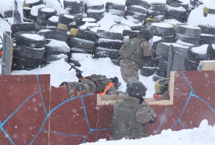 Weapons training at Labyrinth training base. Photo by Marat Abilov©