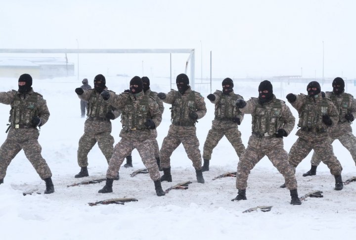 Close combat training. Photo by Marat Abilov©