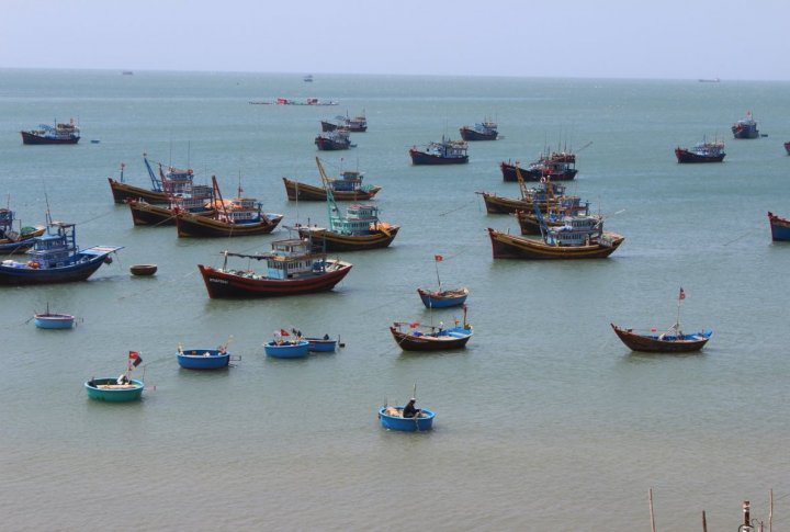 Saigon river. Photo by Roza Yessenkulova©