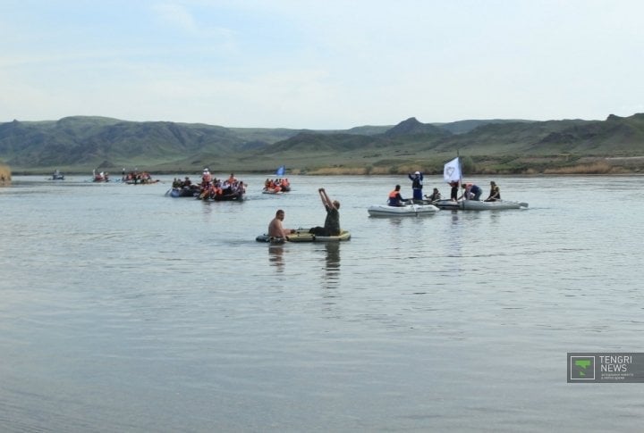 They started from Kazakhstan-Chinese border and will finish at Balkhash lake. Photo by Ruslan Matrenin©