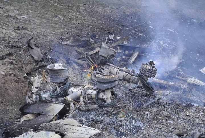 Wreckage of KC-135 Stratotanker. ©REUTERS/Sabyr Alichiev/Pool