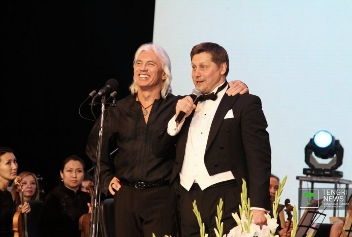 Dmitriy Khvorostovskiy and Gedeminas Taranda. Photo by Aizhan Tugelbayeva©