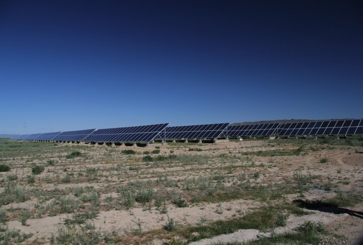 The solar plant covers the area of 14 hectares. Photo by Dmitry Khegai©