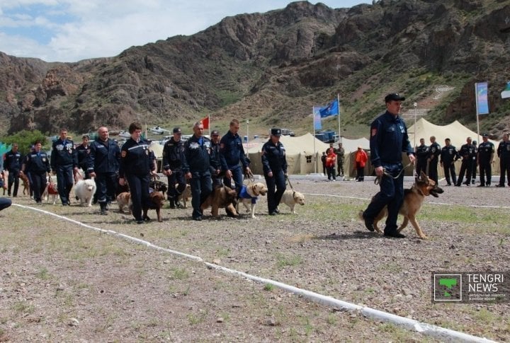 Dog breeders of Kazakhstan Emergency Situations Ministry. Photo by Vladimir Prokopenko©