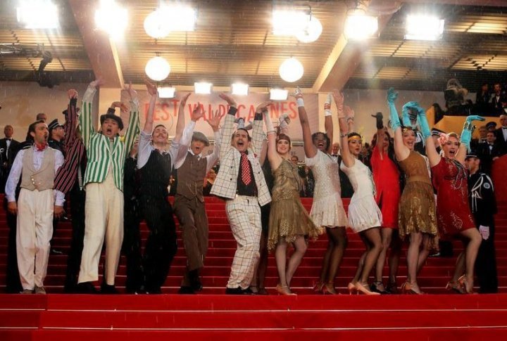 Dancers on the red carpet. ©REUTERS