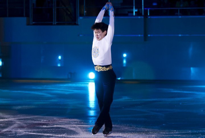 Spinning by Denis Ten. Photo by Vladimir Dmitriyev©