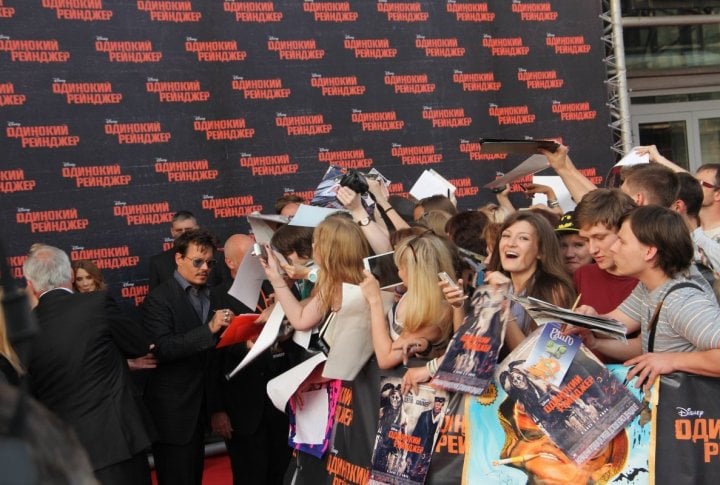 Johnny Depp giving autographs to fans in Moscow. Photo by Aizhan Tugelbayeva©