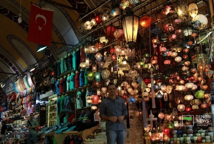 The market hosts over 4 thousand shops on 58 streets. Photo by Vladimir Prokopenko©