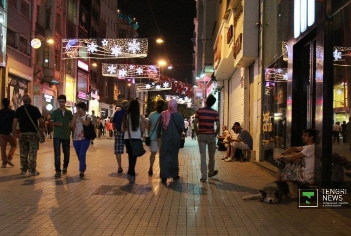 Istiklal Street during the rally. Photo by Vladimir Prokopenko©