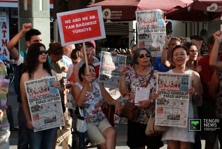 A rally of Turkish labor party in Antalya. Photo by Vladimir Prokopenko©