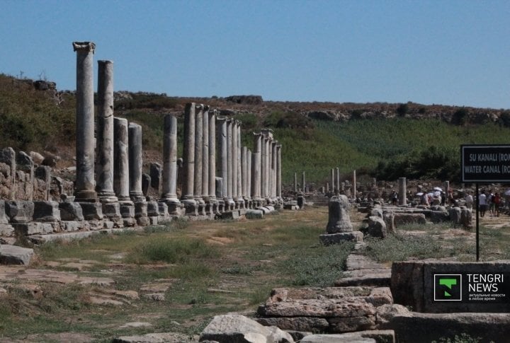 Perge - ruins of an ancient town, 3-4 century B.C. Photo by Vladimir Prokopenko©