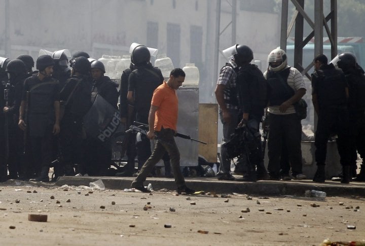 Riot police gather during clashes members of the Muslim Brotherhood and supporters of deposed Egyptian President Mohamed Mursi. ©REUTERS