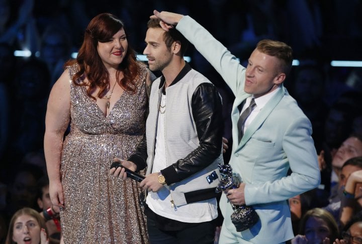 Macklemore (R) and Ryan Lewis accepting the award. ©REUTERS