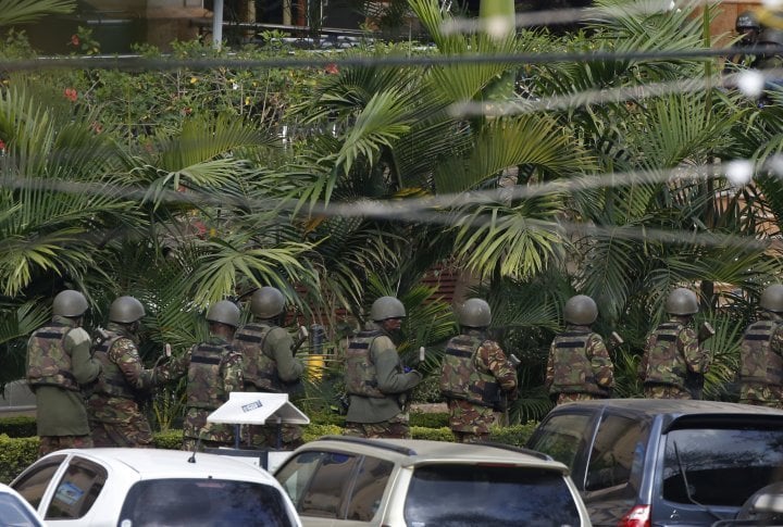 Soldiers at the gates of Westgate in Nairobi, September 21, 2013. ©REUTERS