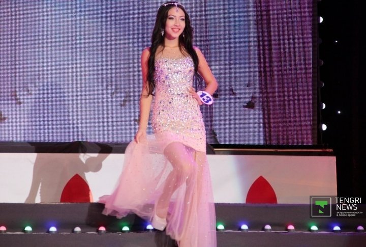 During the <i>Miss Almaty 2013</i> contest. ©Aizhan Tugelbayeva