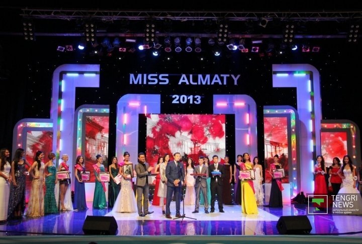 During the <i>Miss Almaty 2013</i> contest. ©Aizhan Tugelbayeva