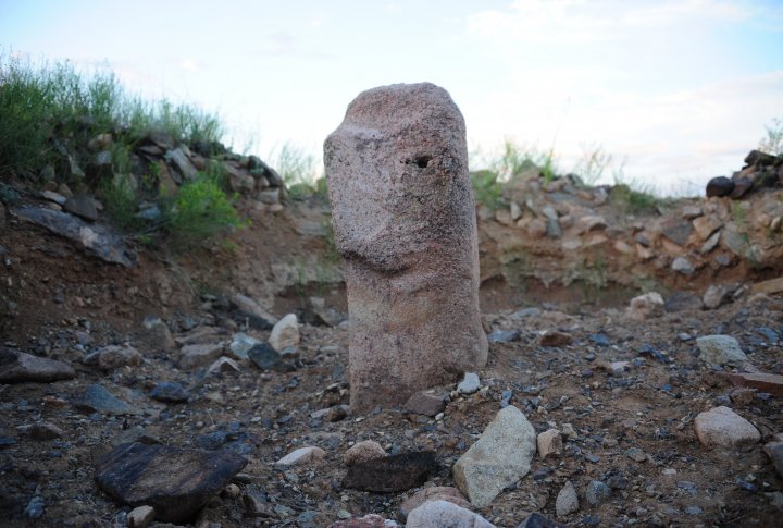 Бұрынғы ұрпақтардан мирас болған бай мәдени-тарихи мұралардың бірегей саласы - түркі дәуірінің тас мүсіндері.