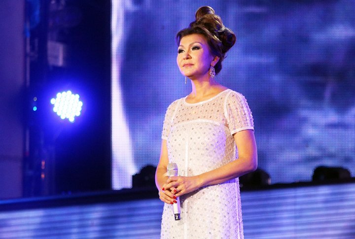 Дариға Назарбаева "Санта Марияны" орындады. Николай Басков және Дариға Назарбаева. ©Ярослав Радловский