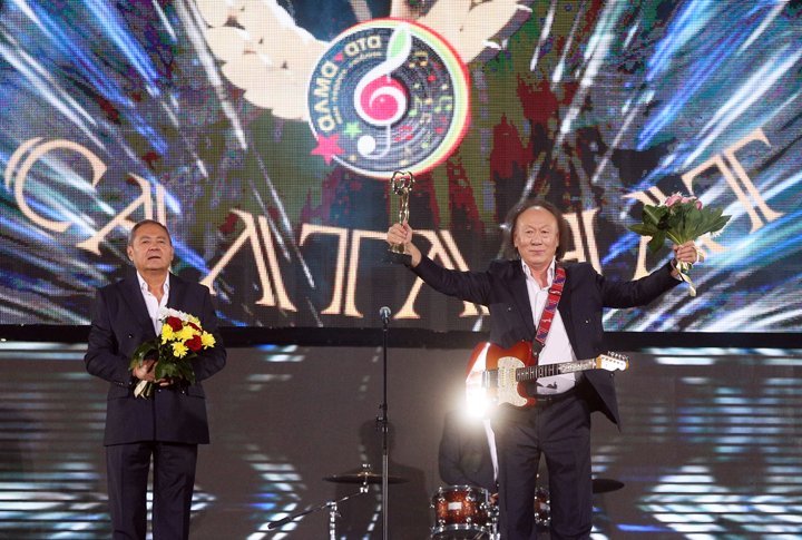 Аты аңызға айналған "Дос-Мұқасан" ансамблі. ©Ярослав Радловский