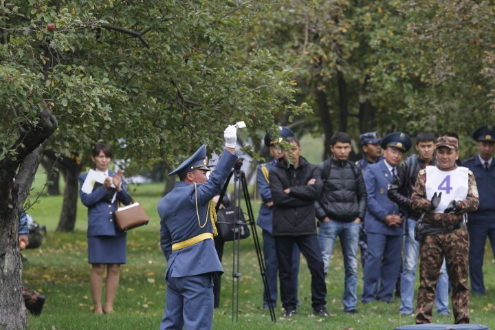 Шамадан ашылып, одан маркер алынады. ©Дмитрий Хегай