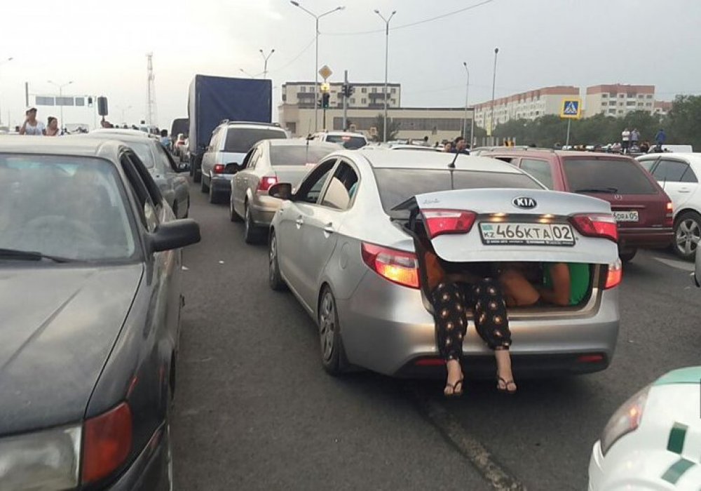 Жолдарда ірі кептеліс пайда болды. ©Айжан Түгелбаева