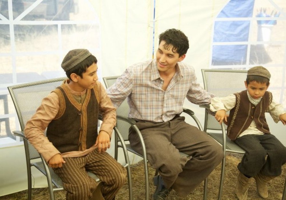 Әділ Ахметов Алматы облысындағы түсірілімде