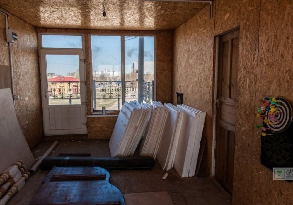 Бұл бөлмелерді ол 35 мың теңгеге, ал кішірек бөлмелерін айына 20-25 мың теңгеге жалға бергісі келеді.