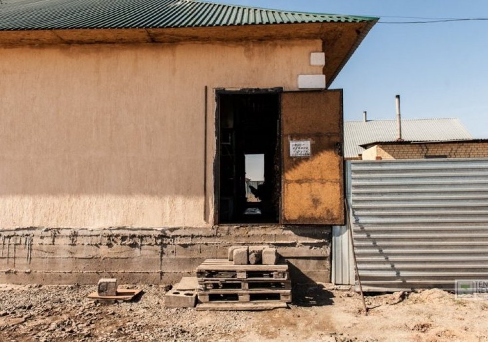 Осы үйден кейін қоқыс тастайтын орындар басталады.