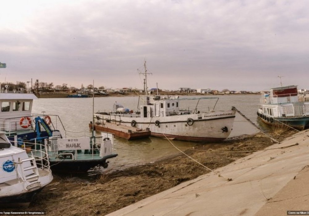 <p>Жақында БАҚ-та Атырау балықшылары Орал өзенінен салмағы 160 келі ақсеркені ұстап алғаны туралы жарыса жазған еді.&nbsp;</p>
<p>&nbsp;</p>