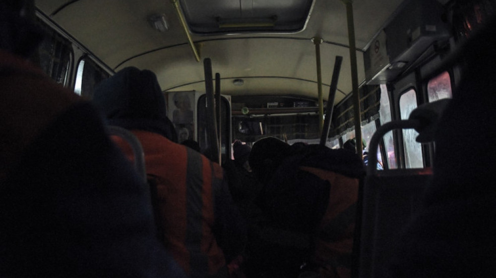 "Жастар келеді. Бірақ жұмыс істемейді. Бір апта істеп, кетіп қалады. Олар жұмыстың ауырлығына шыдамайды. Суық қой. Біздің бригадада 15 адам бар. Басым бөлігі әйелдер. Арамызда тек екі ер адам бар. Оның біреуі 63 жаста. Биыл зейнетке шығады", - дейді Мускинова.