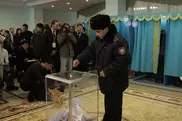 В Казахстане более 40 процентов избирателей проголосовали на выборах президента 
