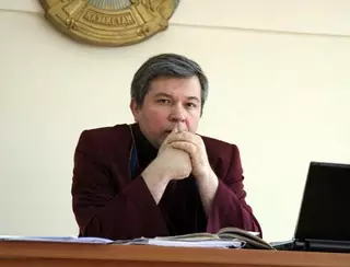 Бывший судья Алматы снял штаны в аэропорту