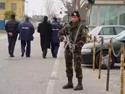 В Италии сотрудница охраны посольства попыталась застрелиться