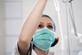 В Кыргызстане на одну медсестру приходится 20 больных