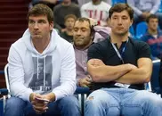 Российский форвард  "Филадельфии" разбил Bentley своей супруги