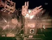 Астронавты "Индевора" досрочно завершили выход в космос из-за неполадок