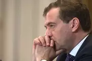 Медведев предложил ввести отсрочку от армии для абитуриентов