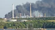 При взрыве на НПЗ компании Chevron в Уэльсе погибли два человека
