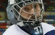 Голкипер "Барыса" Еремеев назван лучшим хоккеистом Казахстана