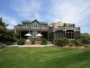 ФОТО: В США миллиардер снес особняк за 43 миллиона долларов