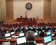 На трибуне парламента Кыргызстана предложили установить детектор лжи